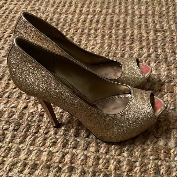 Jacqueline Ferrar Gold Glitter Open Toe High Heels Size 71/2 - Picture 4 of 8